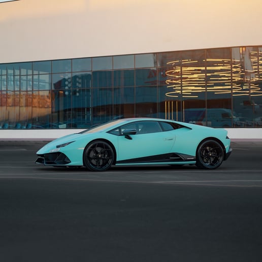 Lamborghini Huracan (Blu), 2021 in affitto a Sharjah