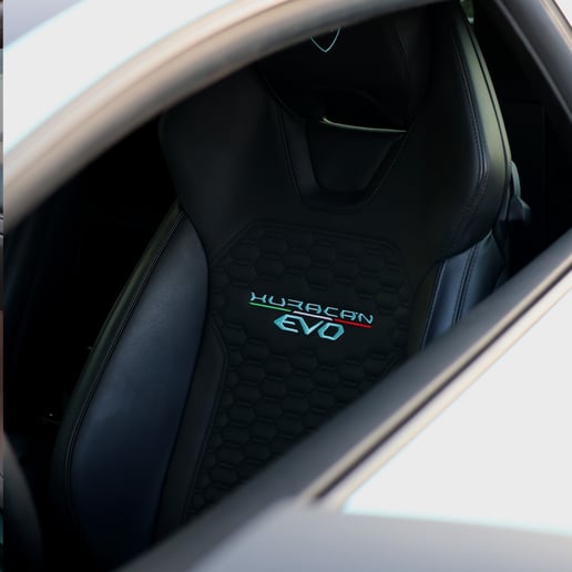 Lamborghini Huracan (Blu), 2021 in affitto a Sharjah