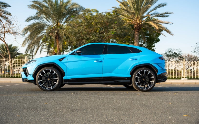 Lamborghini Urus (Blu), 2023 - offerte di leasing in Abu Dhabi