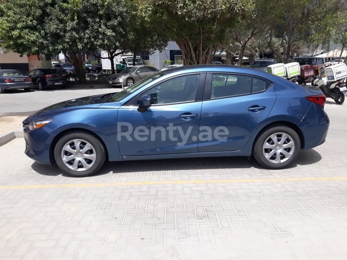 Dubai'de kiralık Mazda 3 (Mavi), 2019