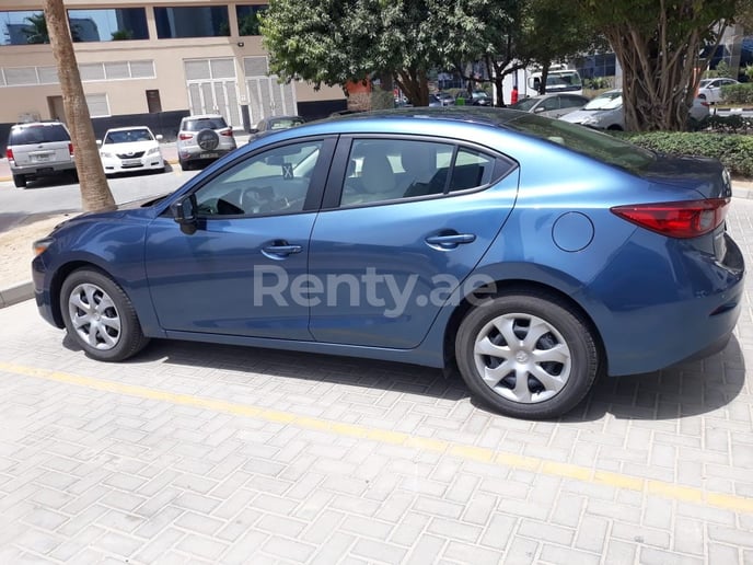 Dubai'de kiralık Mazda 3 (Mavi), 2019