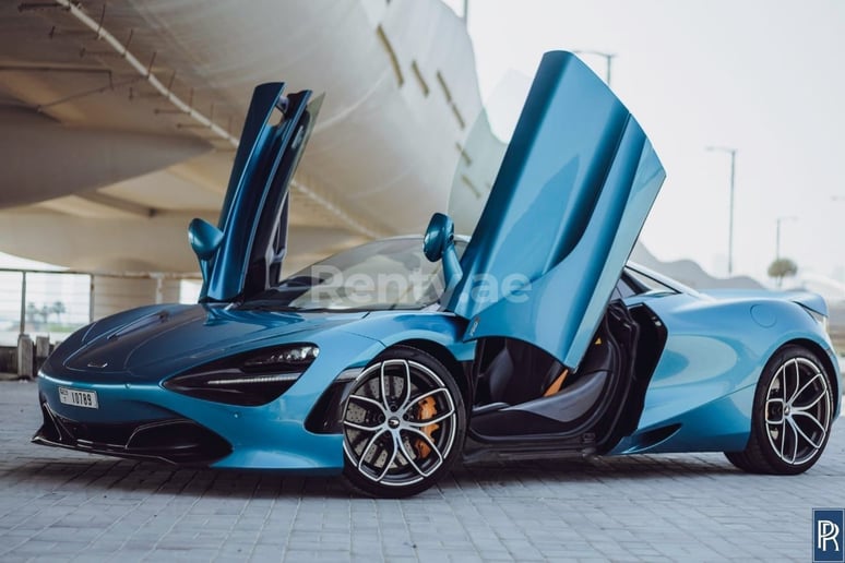 McLaren 720 S Spyder (Bleue), 2020 &agrave; louer &agrave; Duba&iuml;