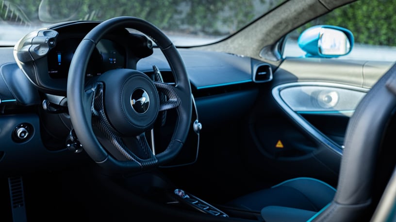 McLaren Artura (Azul), 2023 para alquiler en Dub&aacute;i