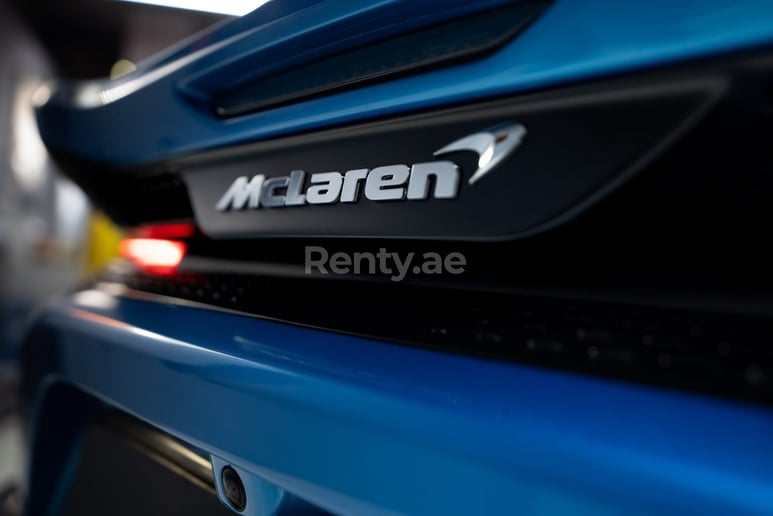 Dubai'de kiralık Mclaren GT (Mavi), 2022