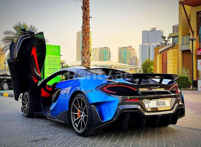 McLaren 600lt (Azul), 2020 para alquiler en Dub&aacute;i