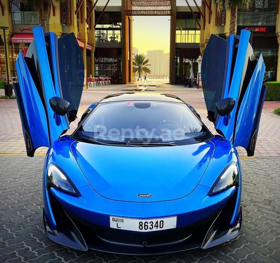 McLaren 600lt (Azul), 2020 para alquiler en Dub&aacute;i