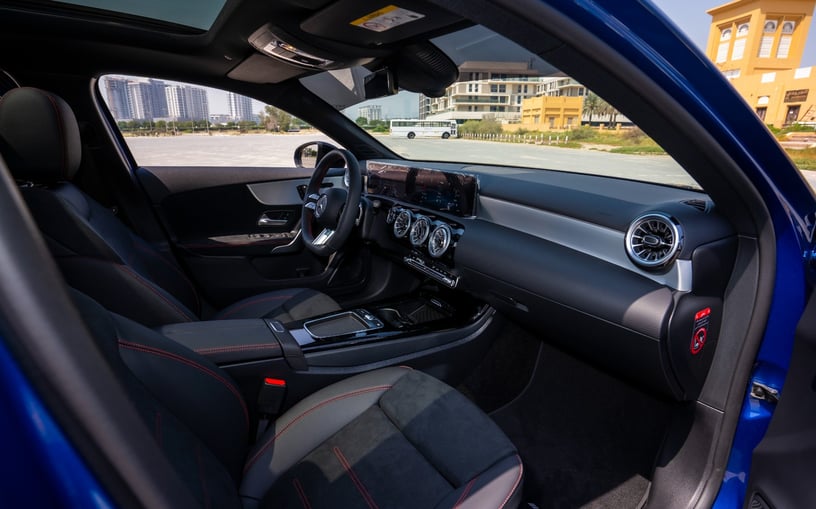 Mercedes A200 (Blu), 2025 - offerte di leasing in Ras Al Khaimah