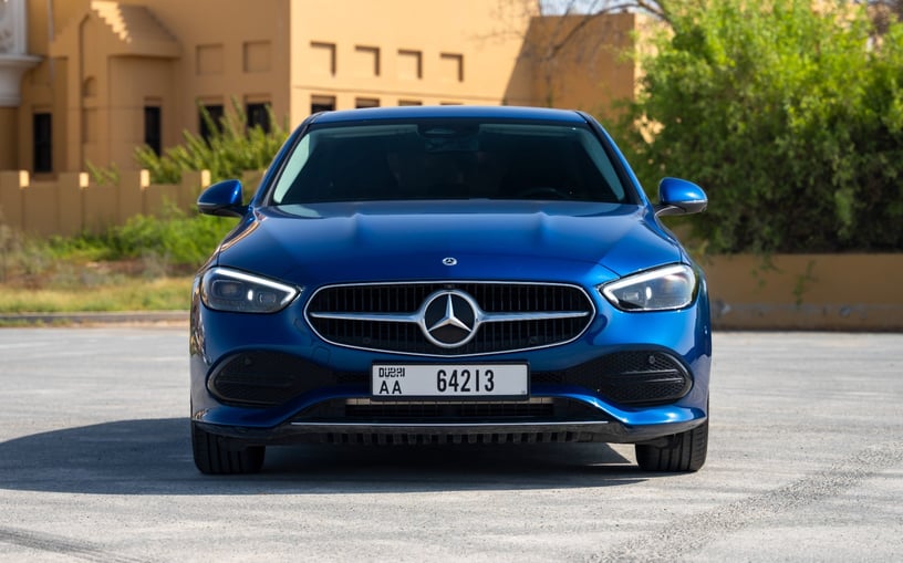 Mercedes C200 (Синий), 2022 для аренды в Рас-эль-Хайме
