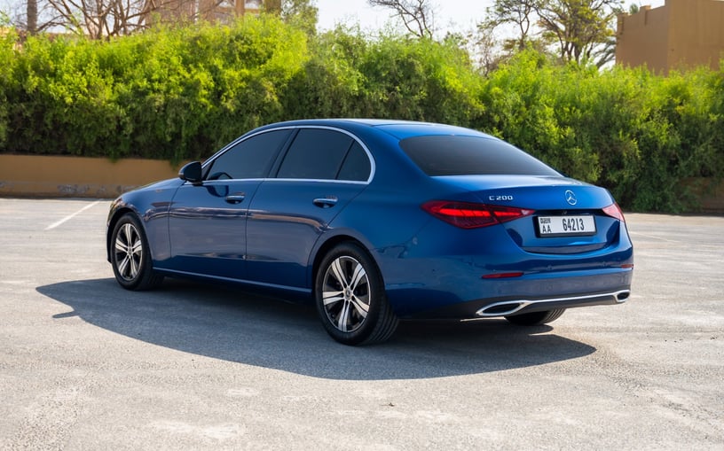 Mercedes C200 (Синий), 2022 для аренды в Рас-эль-Хайме
