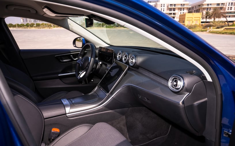 Mercedes C200 (Синий), 2022 для аренды в Рас-эль-Хайме