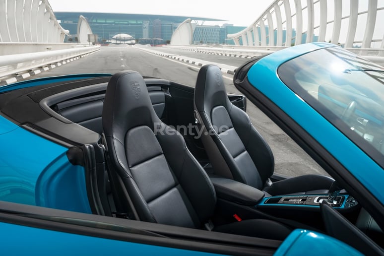 Porsche 911 Carrera cabrio (Синий), 2018 для аренды в Дубай 5