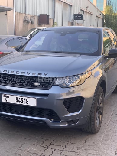 Dubai'de kiralık Range Rover Discovery (Mavi), 2019