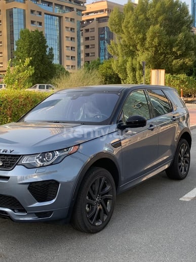 Range Rover Discovery (Blue), 2019 for rent in Dubai