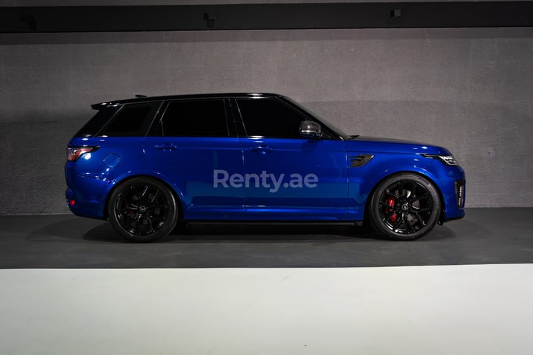 Range Rover Sport SVR (Blauw), 2018 te huur in Dubai