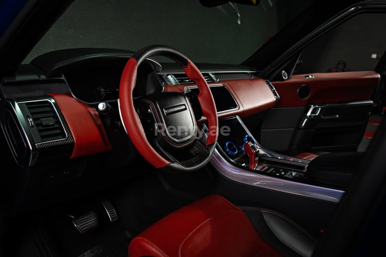 Range Rover Sport SVR (Blauw), 2018 te huur in Dubai