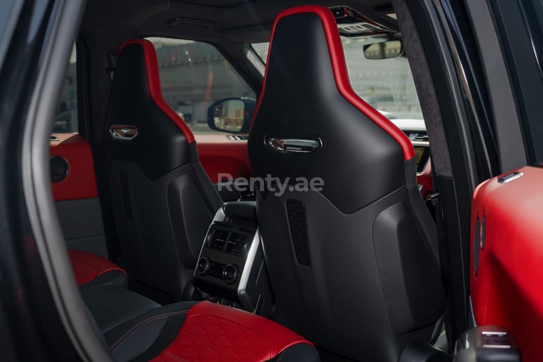 Range Rover Sport SVR (Синий), 2021 для аренды в Дубай