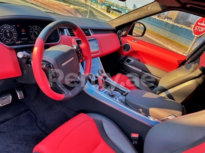 Range Rover Sport SVR (Azul), 2020 para alquiler en Sharjah
