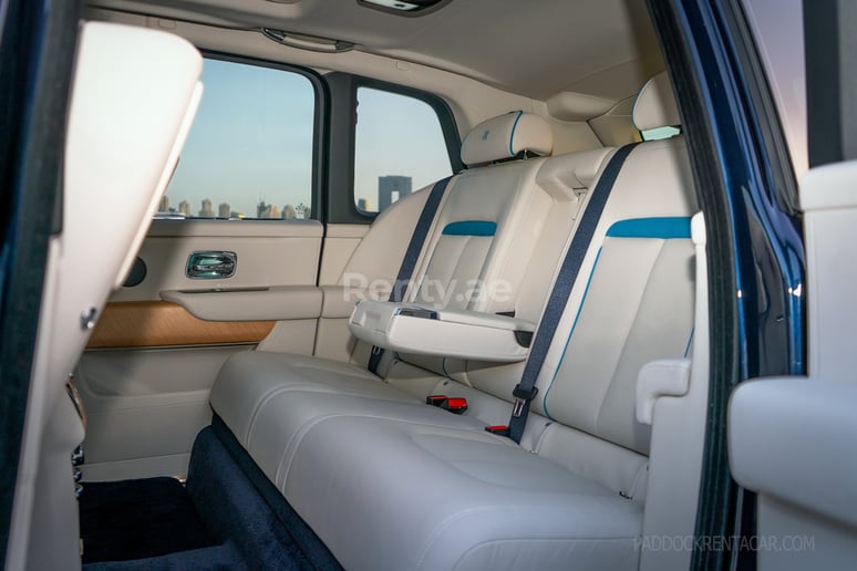 إيجار رولز رويس كولينان (أزرق), 2021 في دبي