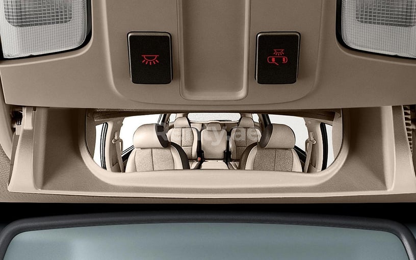 KIA Carnival (Bianco Brillante), 2018 in affitto a Dubai