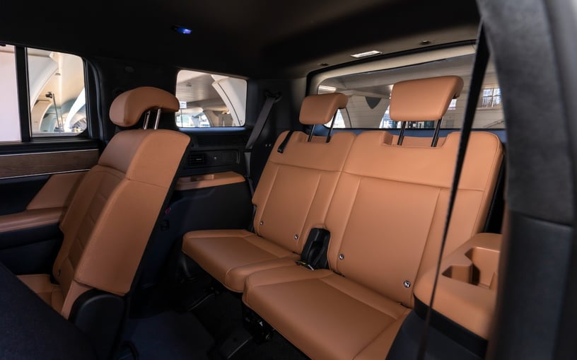 Hyundai Santa Fe (Коричневый), 2025 для аренды в Абу-Даби