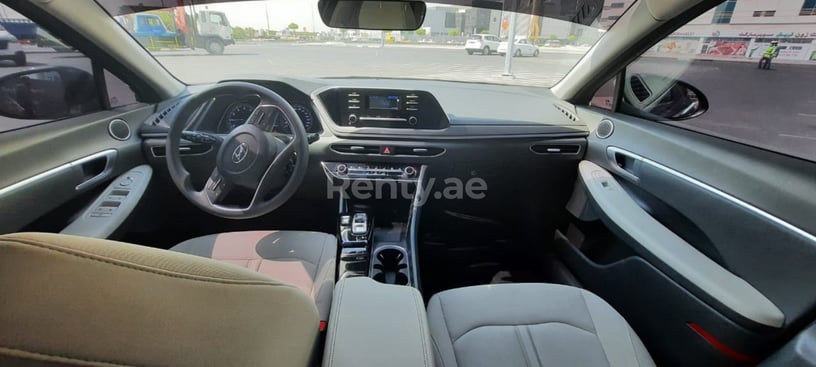 Hyundai Sonata (Bruin), 2020 te huur in Dubai