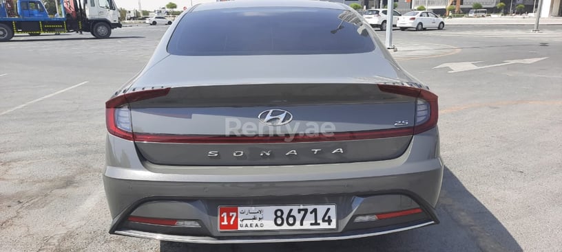 Hyundai Sonata (Bruin), 2020 te huur in Dubai
