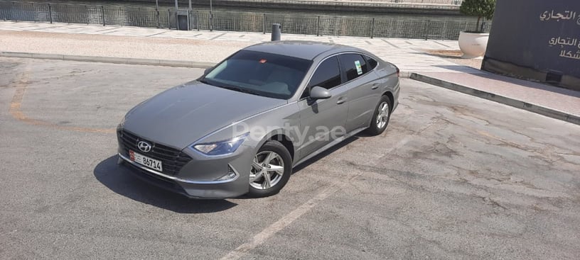 Hyundai Sonata (Bruin), 2020 te huur in Dubai