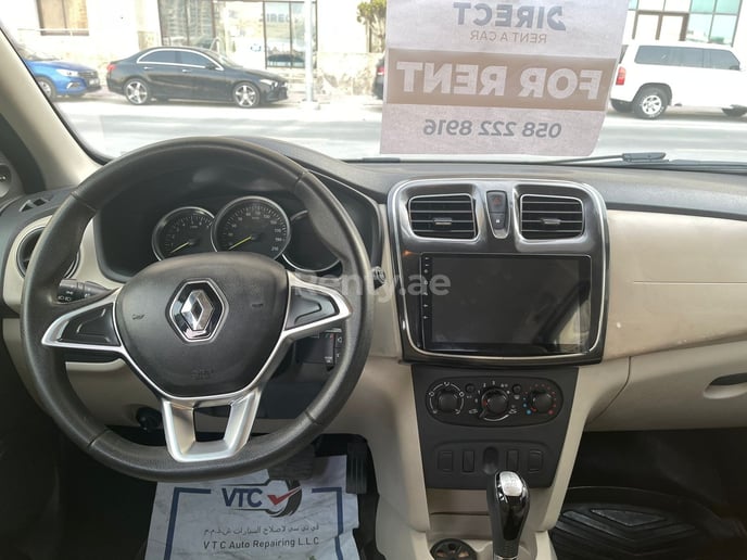 إيجار رينو رمز (بنى), 2017 في دبي