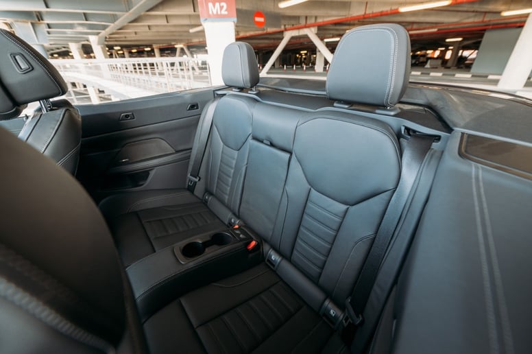 BMW 430i cabri (Blu Scuro), 2022 in affitto a Abu Dhabi