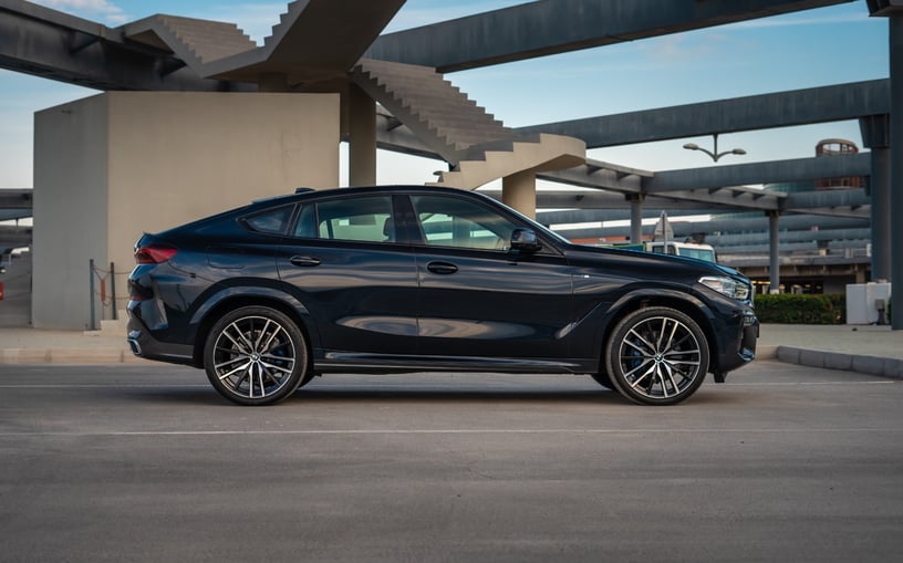 BMW X6 M-kit (Blu Scuro), 2022 - offerte di leasing in Ras Al Khaimah