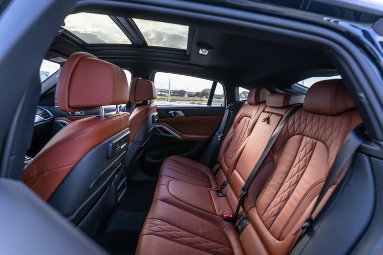 BMW X6 M-kit (Blu Scuro), 2022 - offerte di leasing in Ras Al Khaimah
