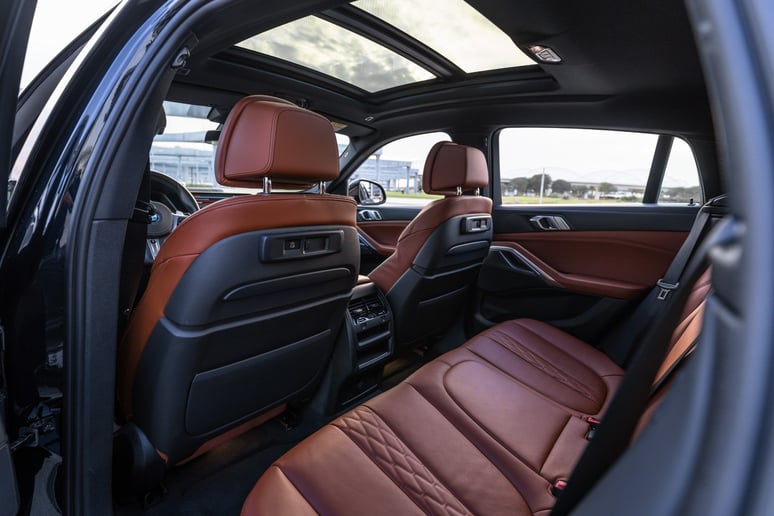 BMW X6 M-kit (Blu Scuro), 2022 - offerte di leasing in Ras Al Khaimah