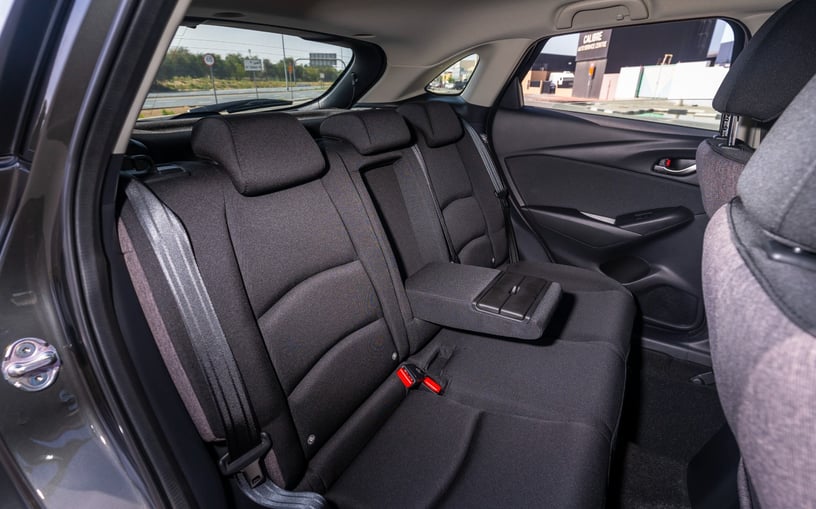 Mazda CX3 (Koyu Mavi), 2024 - Dubai'deki leasing teklifleri