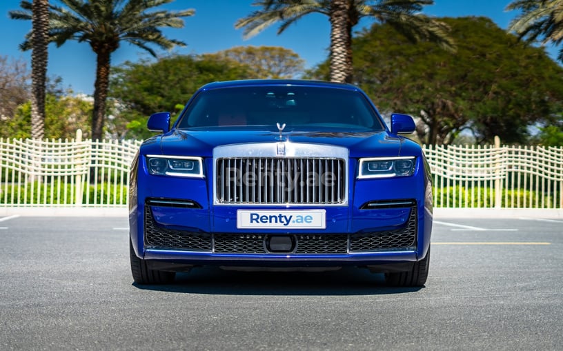 Rolls Royce Ghost (Темно-синий), 2022 для аренды в Абу-Даби