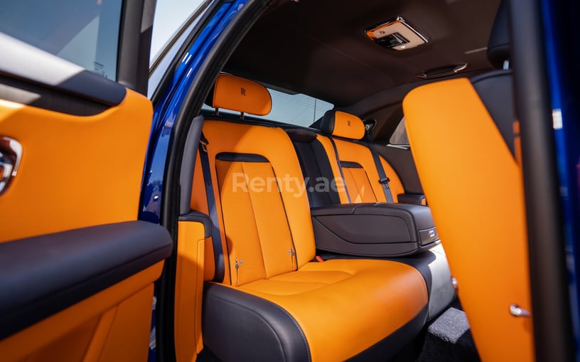 Rolls Royce Ghost (Темно-синий), 2022 для аренды в Абу-Даби