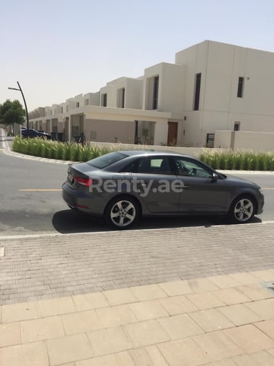 إيجار أودي A3 (رمادي غامق), 2019 في دبي