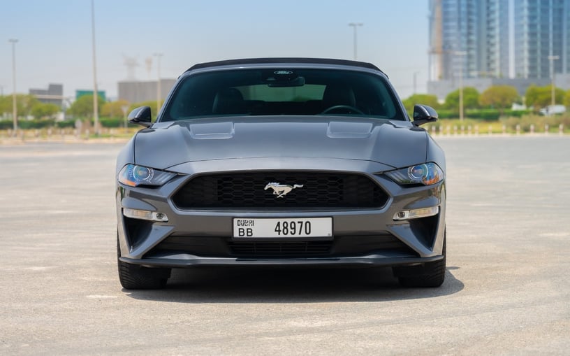 Ford Mustang cabrio (Dunkelgrau), 2023 - Leasingangebote in Ras Al Khaimah