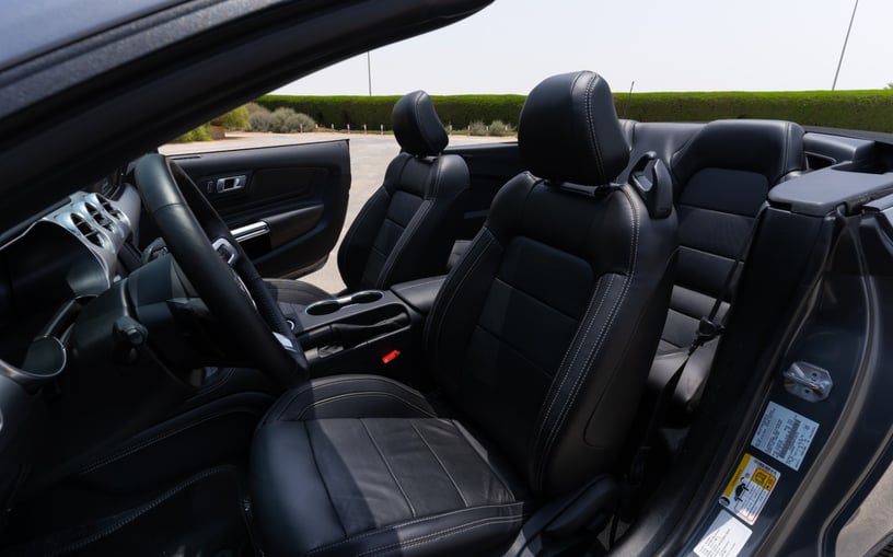 Ford Mustang cabrio (Dunkelgrau), 2023 - Leasingangebote in Ras Al Khaimah