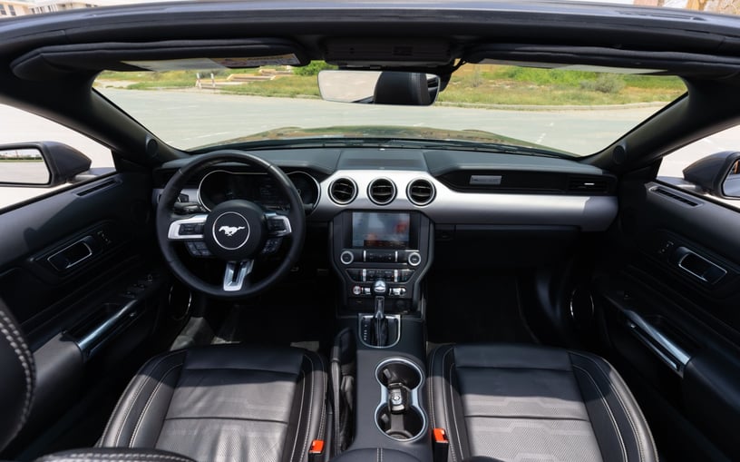 Ford Mustang cabrio (Dunkelgrau), 2023 - Leasingangebote in Ras Al Khaimah