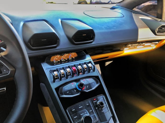Lamborghini Huracan (Gris Fonc&eacute;), 2018 &agrave; louer &agrave; Sharjah