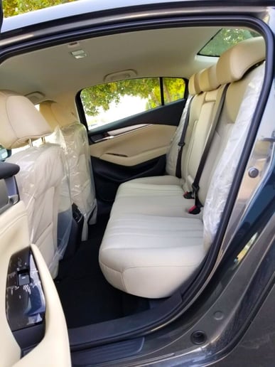 Dubai'de kiralık Mazda 6 (Koyu Gri), 2023