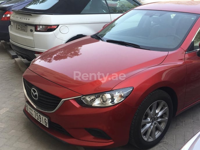 Dubai'de kiralık Mazda 6 (Koyu Kırmızı), 2019