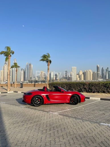 Porsche Boxster GTS (Тёмно-красный), 2019 для аренды в Дубай
