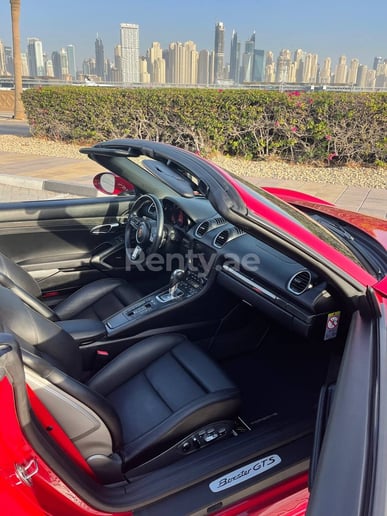 Porsche Boxster GTS (Тёмно-красный), 2019 для аренды в Дубай