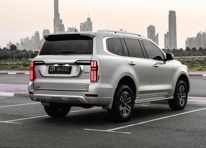 GWM TANK (Gold), 2024  zur Miete in Dubai