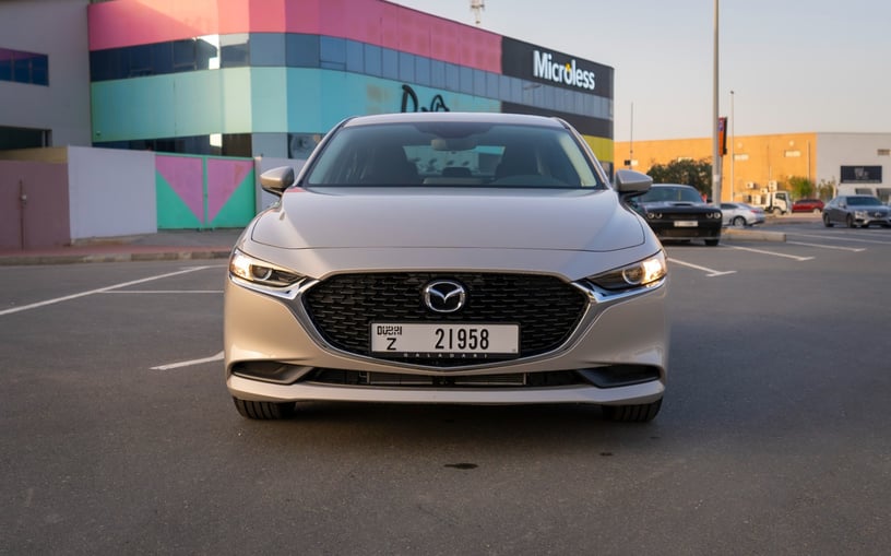 Mazda 3 (Золотой), 2024 - предложения по лизингу в Дубай