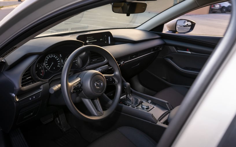 Mazda 3 (Золотой), 2024 - предложения по лизингу в Дубай