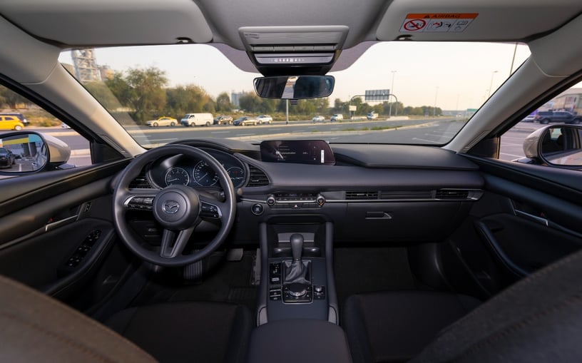 Mazda 3 (Золотой), 2024 - предложения по лизингу в Дубай