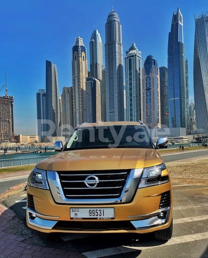 Dubai'de kiralık Nissan Patrol V6 (Altın), 2020