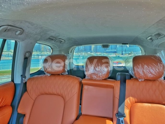 Dubai'de kiralık Nissan Patrol V6 (Altın), 2020
